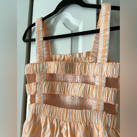 ❄️SOLD❄️English Factory striped maxi dress - Picture 4 of 7